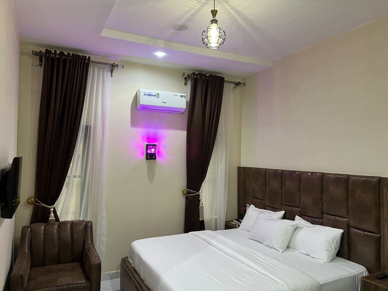The Deluxe Room