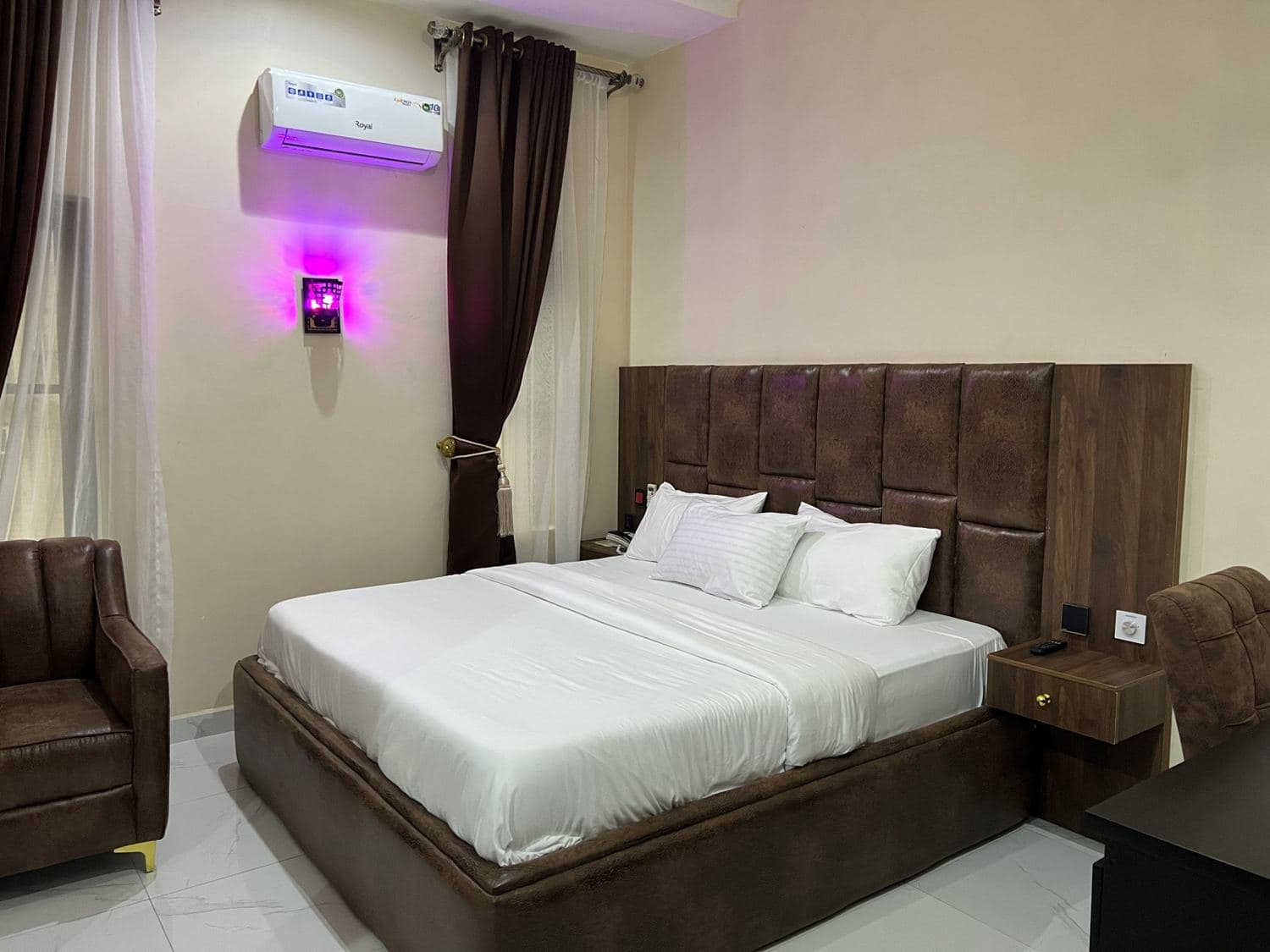 The Deluxe Room